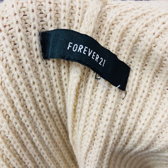 Forever 21 Kaftaan Winter Shrug - Picture 4 of 4